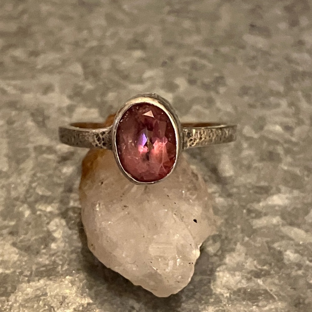 Elegant Silver and Pink Stone Ring